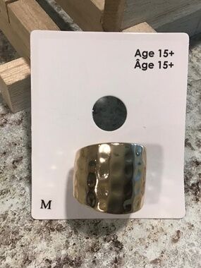 Gap Ring size Medium Hammered Steel